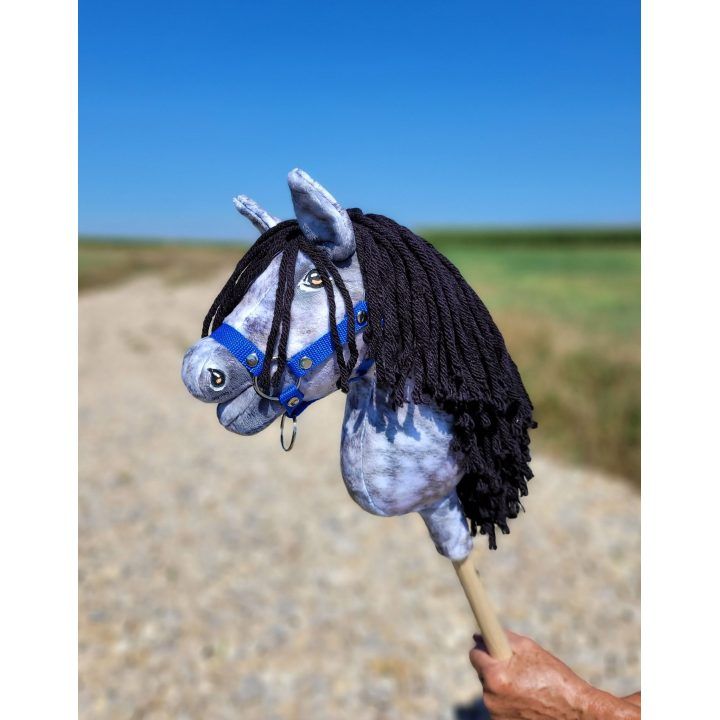 Hobby Horse lazdelinis arkliukas dapple grey su juoda karčiais Super Hobby Horse Premium