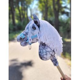 Hobby Horse lazdelinis arkliukas su balta karčiene Super Hobby Horse Premium