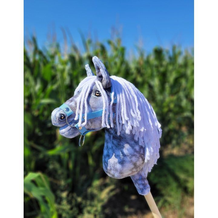 Hobby Horse lazdelinis arkliukas su balta karčiene Super Hobby Horse Premium