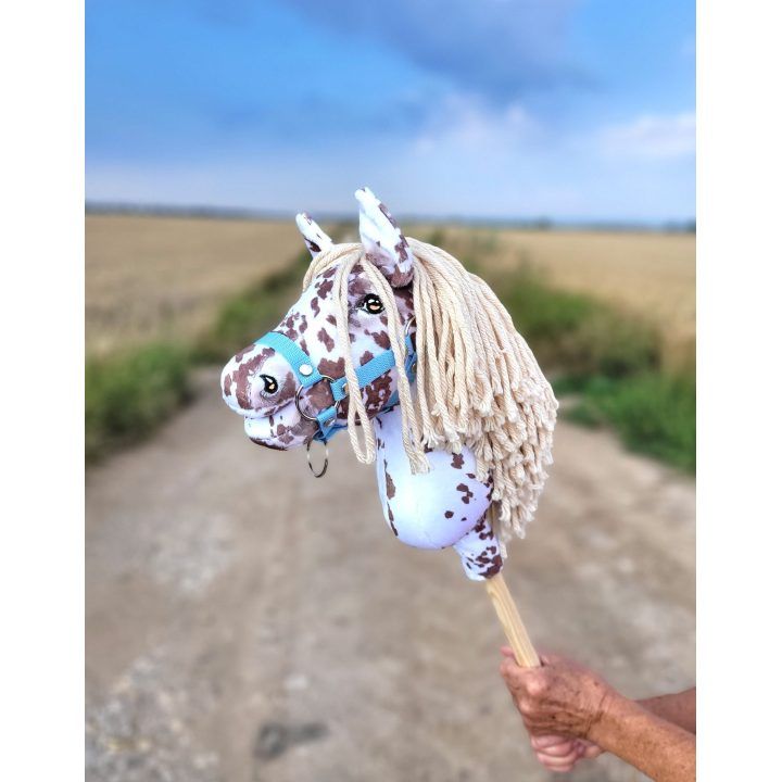 Hobby Horse lazdelinis arkliukas su ruda leopardine spalva ir smėlio karčiais