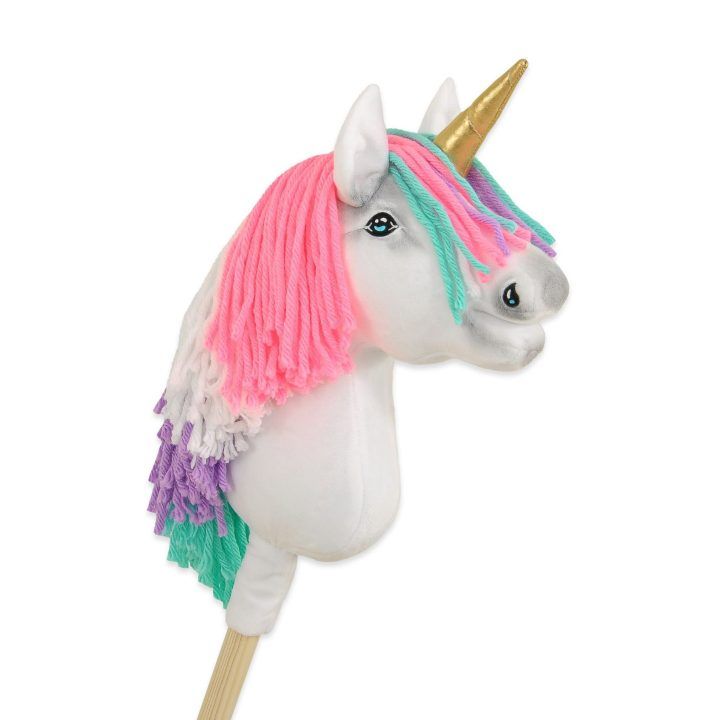 Hobby Horse vienaragis ant lazdos su spalvota karčiene ir auksiniu ragu A4