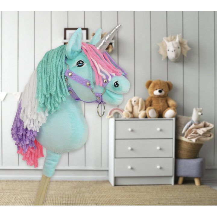Hobby Horse vienaragis lazdoje su spalvota karčiene ir sidabriniu ragu