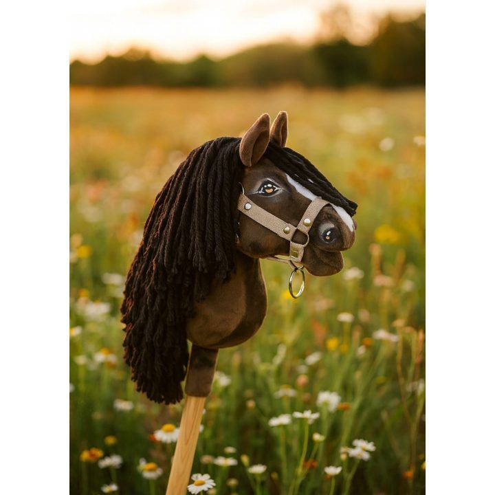 Hobby Horse lazdelinis arkliukas Premium tamsaus bėro atspalvio A5