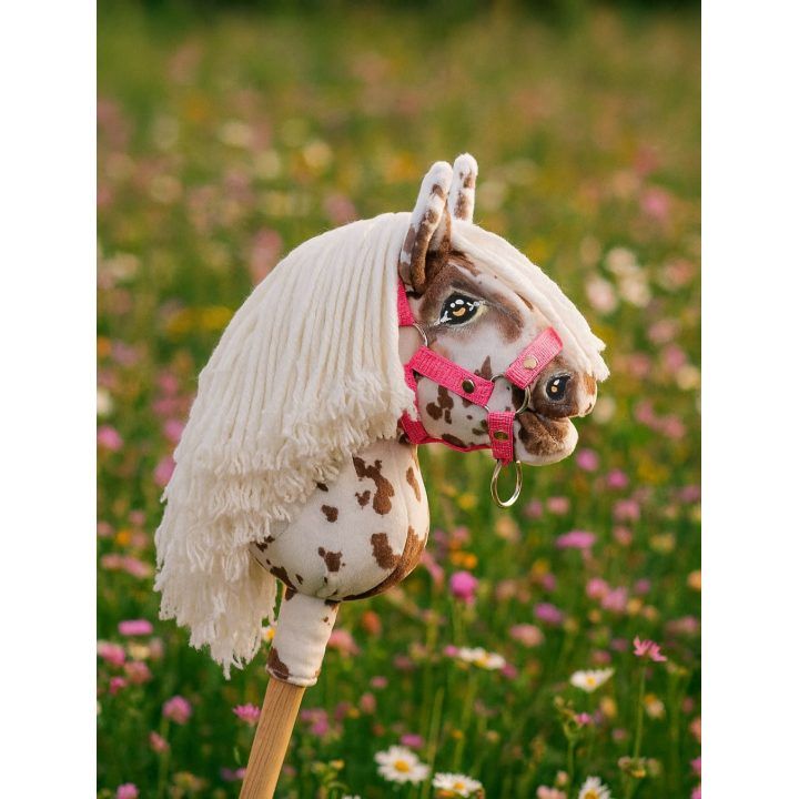 Hobby Horse lazdelinis arkliukas Premium rudas leopardinis su balta karčiais