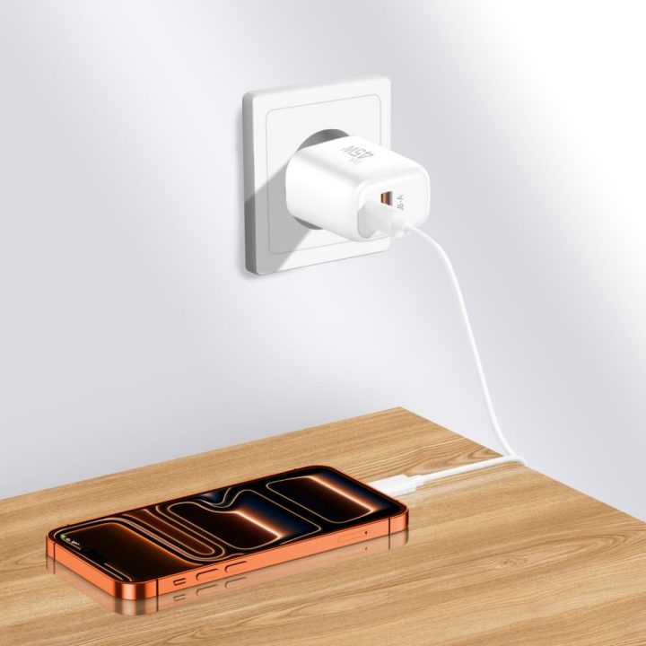 Telefono įkroviklis 45 W su USB-A ir USB-C