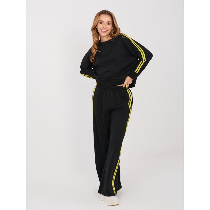 Moteriškas sportinis kostiumas juodas