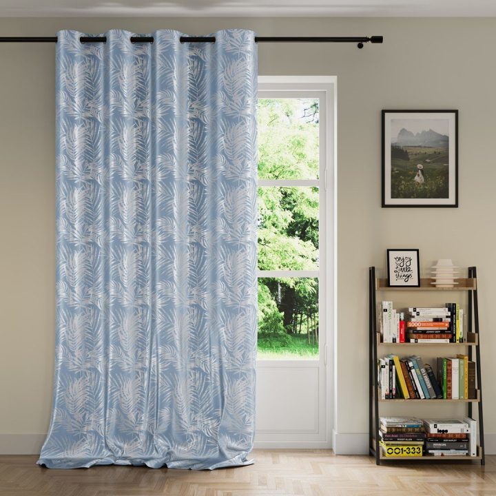 Užuolaida su lapų raštu šviesiai mėlyna Velvet Amelia Home