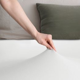 Paklodė su guma 120–140 × 200 cm, 30 cm WHI