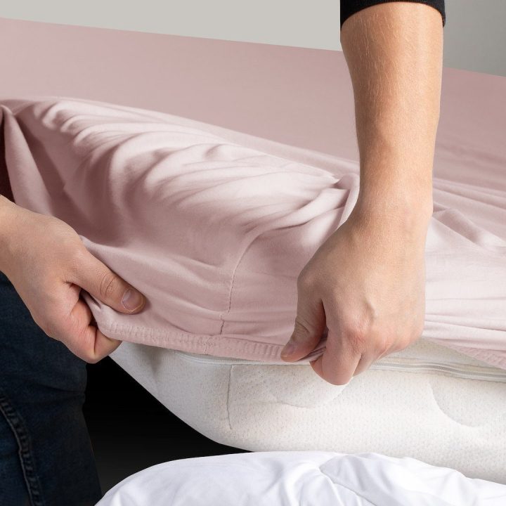 Paklodė su guma 200–220×200+30 cm LILA
