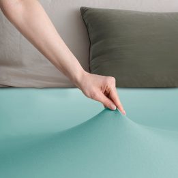 Paklodė su guma šviesiai turkio spalvos 180-200x200+30