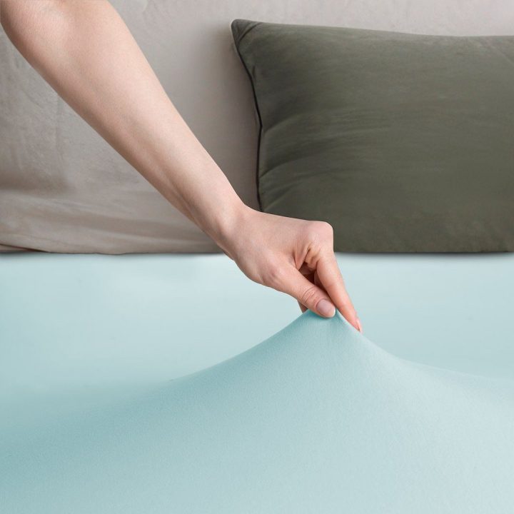 Paklodė su guma 220–240×220+30 mėlyna FROZENBLUE