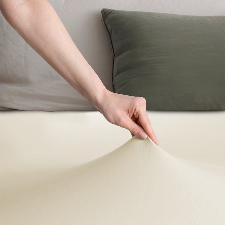 Paklodė 80–90×200+30 su guma