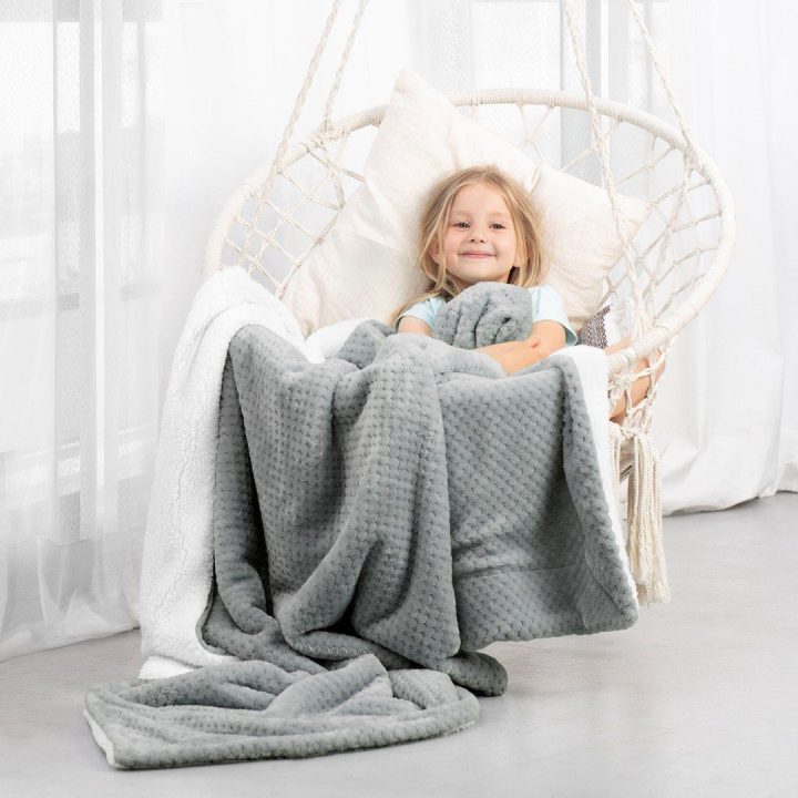 Pilka antklodė SHLEEPY 220 x 240 cm (AmeliaHome)