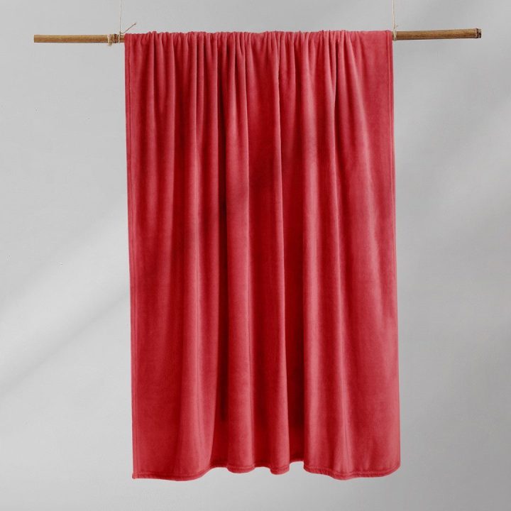 Antklodė MIC raudona 200 x 220 cm