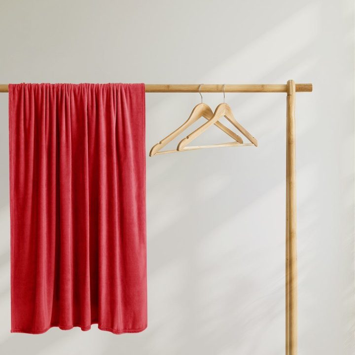 Raudona antklodė MIC 70x150 cm