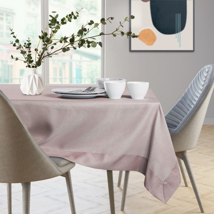Staltiesė AmeliaHome EMPIRE pudrinė rožinė 40×180 cm