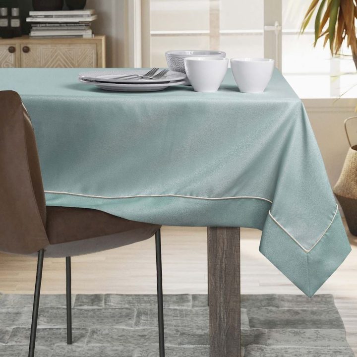 Mėtinė staltiesė EMPIRE 120 x 200 cm