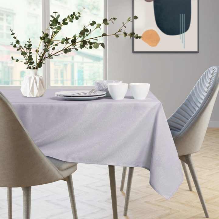 Lilakės spalvos staltiesė AmeliaHome EMPIRE 150×150 cm