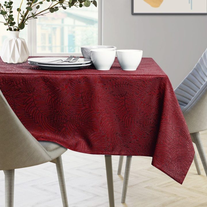 Staltiesė 110×140 cm bordo spalvos AmeliaHome