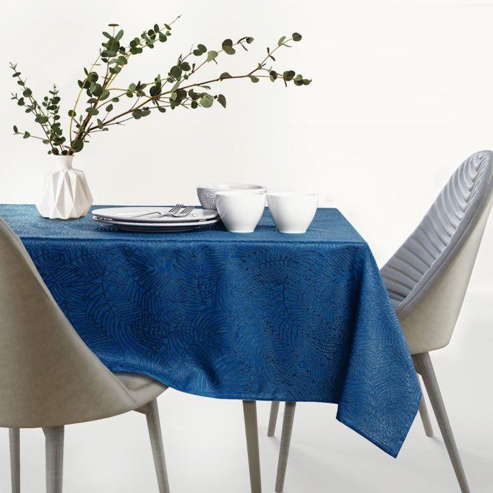 Staltiesė 140×240 cm tamsiai mėlyna AH GAIA