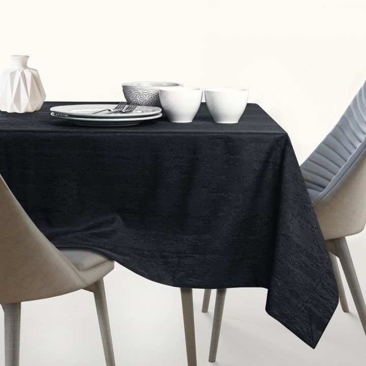 Staltiesė 120×120 cm juoda AH VESTA