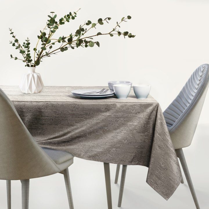 Staltiesė 140×300 cm cappuccino spalvos AH VESTA
