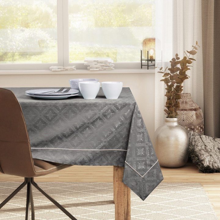 Staltiesė kakavos spalvos 150×260 cm DK MAYA