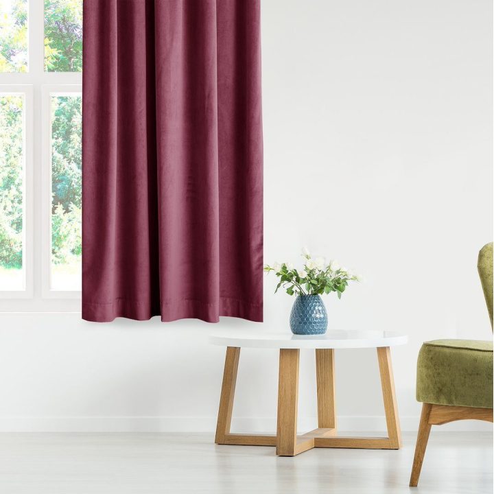 Užuolaida aksominė bordo spalvos 140×270 AH