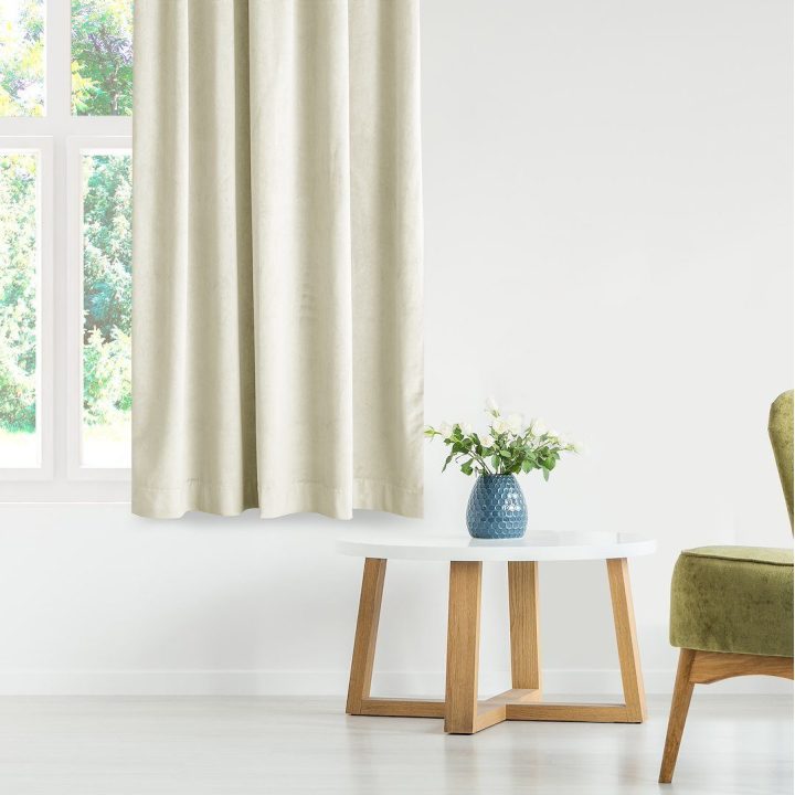 Užuolaida 140×245 cm aksominė AH