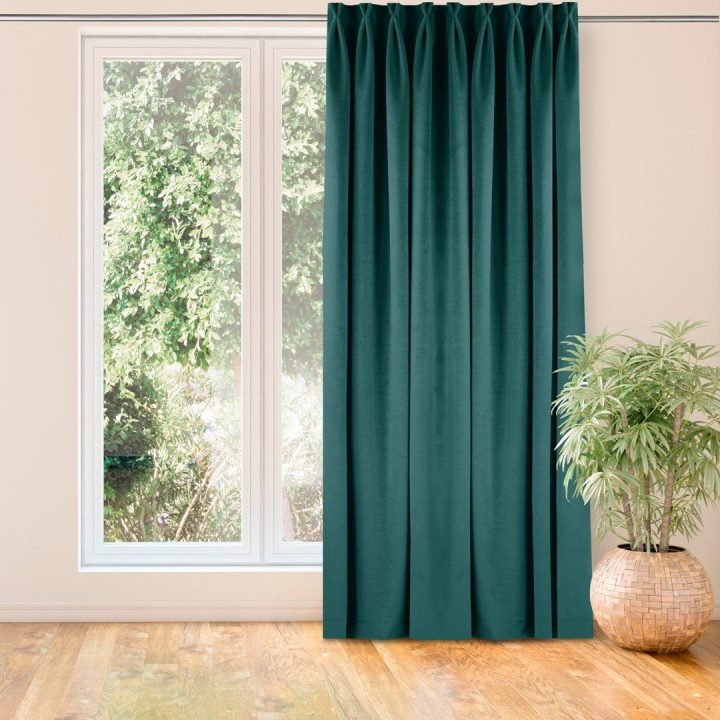 Užuolaidos 135×300 iš aksomo VELVET FLEX