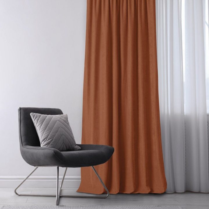 Užuolaidos 140×270 cm koralinės su žiedais Chenille
