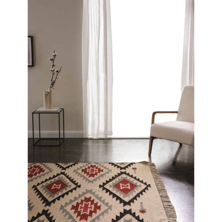 Kilimas 160×230 smėlio spalvos Benut