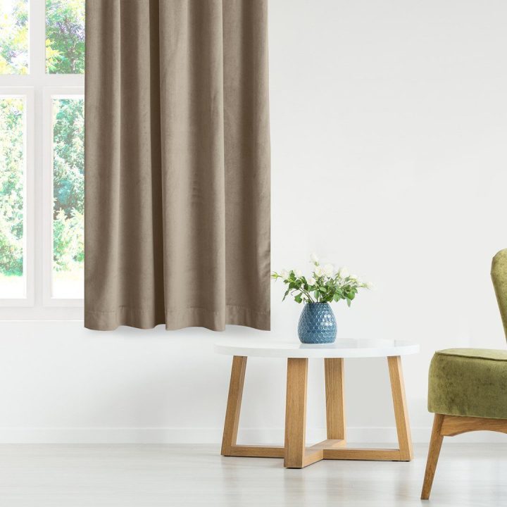 Užuolaidos smėlio spalvos aksominės 400×300