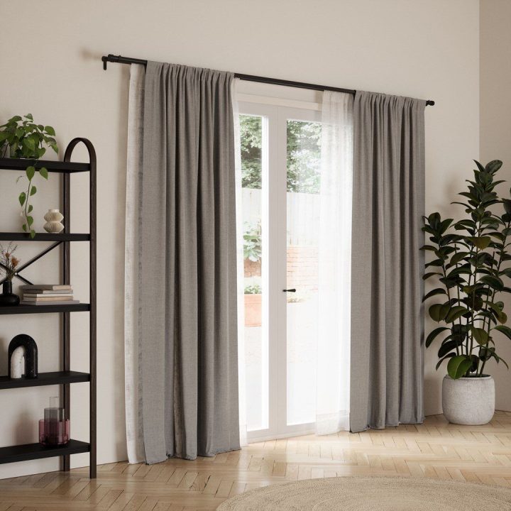Karnizas 307 × 14 × 7, juodos spalvos CAPPA