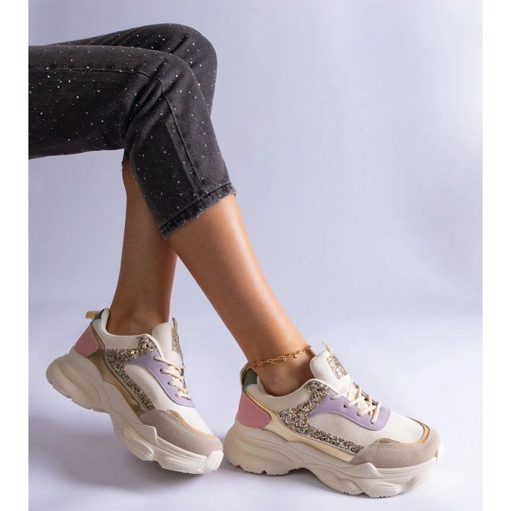 Sportiniai bateliai Clorinda su blizgiomis detalėmis