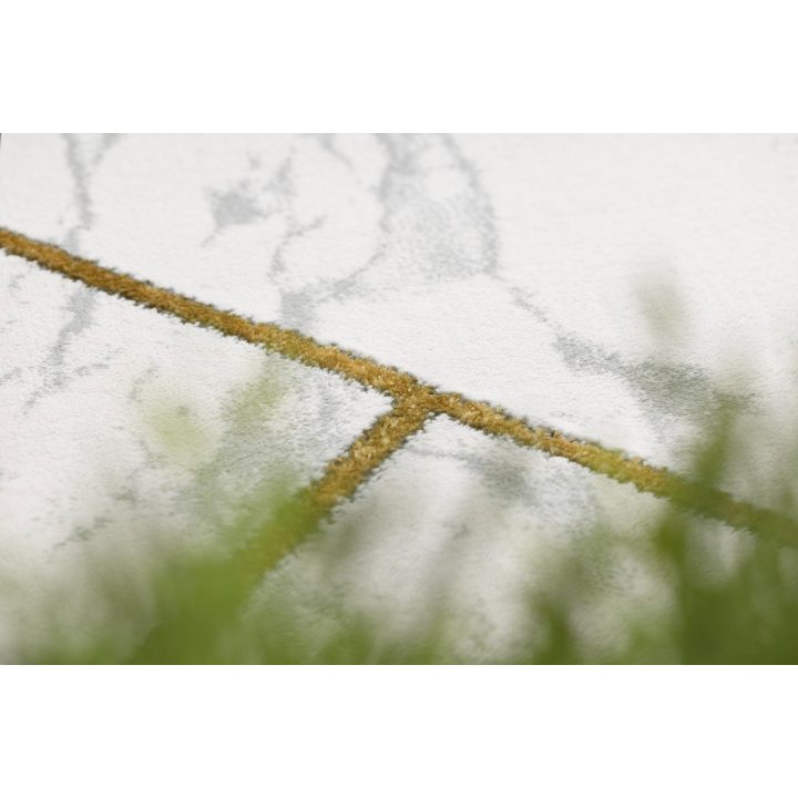 Kilimas 140 × 190 cm, kreminės ir auksinės spalvos ESTEMA