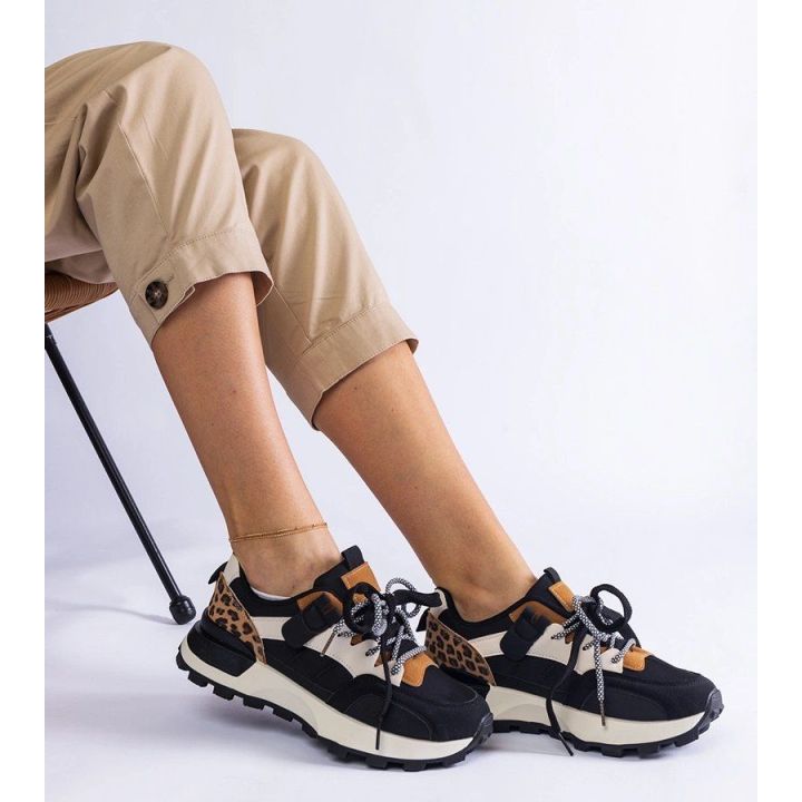 Rožiniai sportbačiai su gyvūnų motyvais – Soria