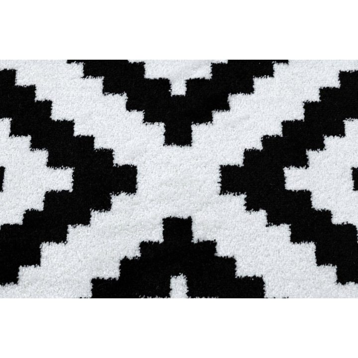 Kilimas geometrinio rašto juodos ir kreminės spalvos 120x170 cm