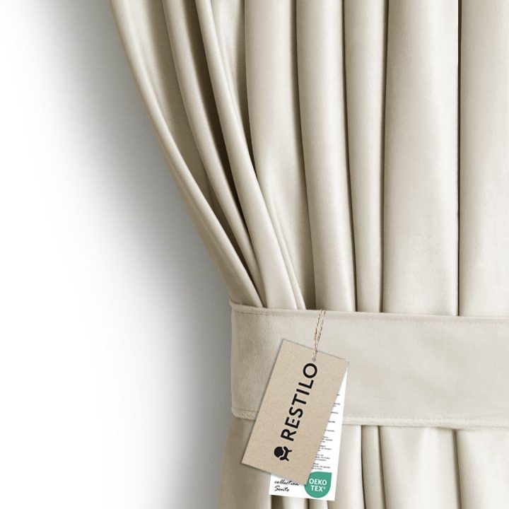 Užuolaida su žiedais 77 % šviesą sulaikanti smėlio spalvos velvetinė