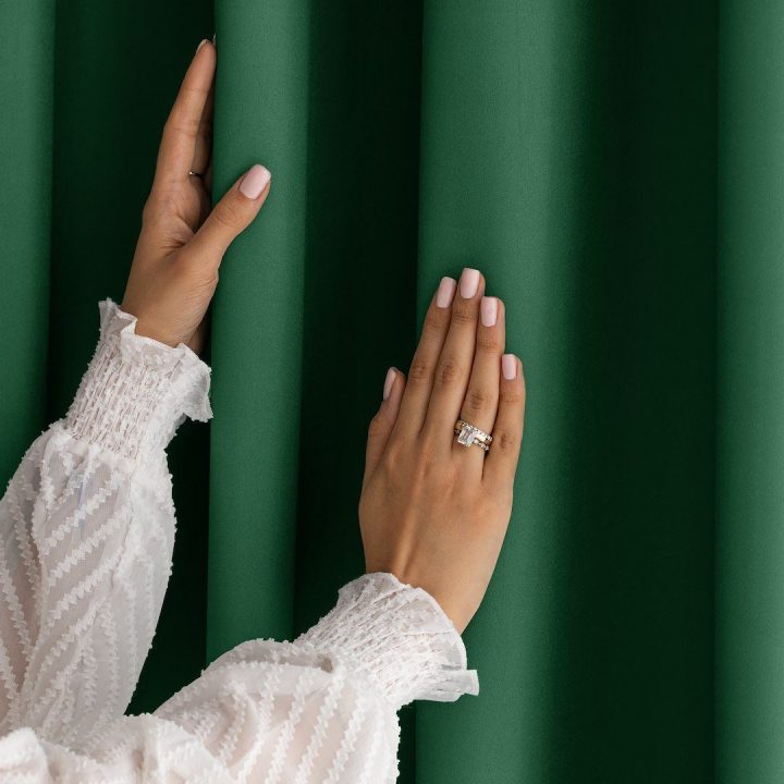 Užuolaida RES OXFORD CARLI TAB D.GREEN 140X250 1PC