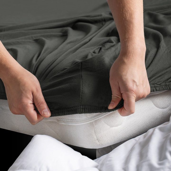Paklodė su guma 220–240 × 200 cm (+30 cm)