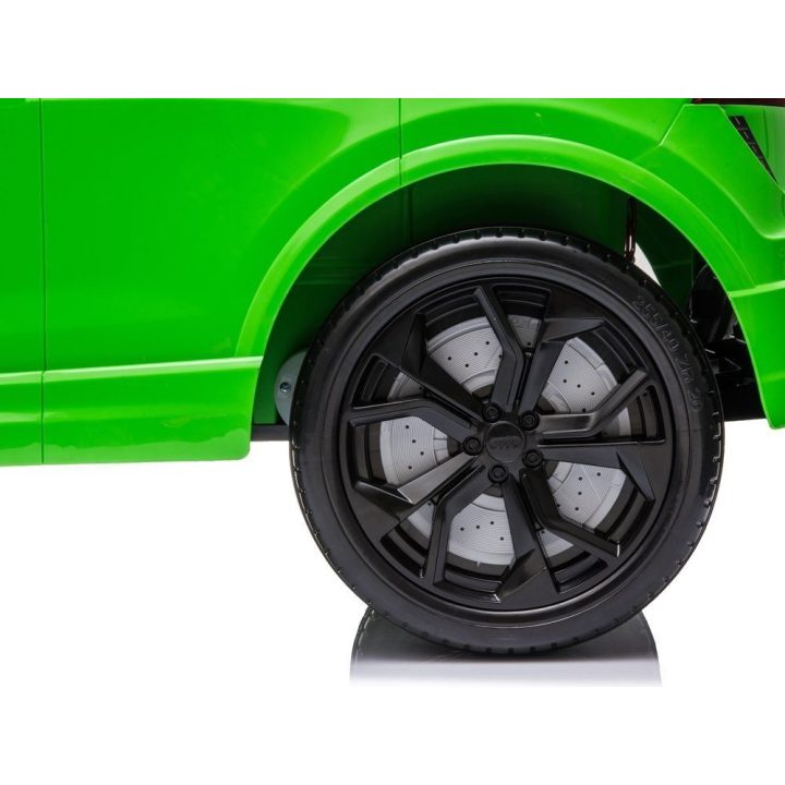 Elektrinis automobilis Audi RS Q8, 12V
