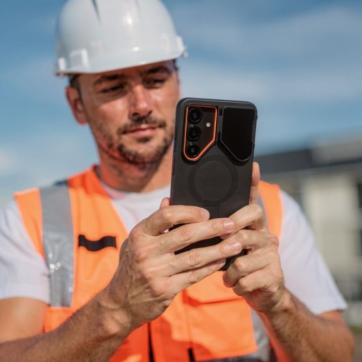 Telefono dėklas Samsung Galaxy S26, juodas ir oranžinis