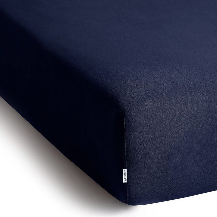 Paklodė su guma 220–240×220+30 tamsiai mėlyna