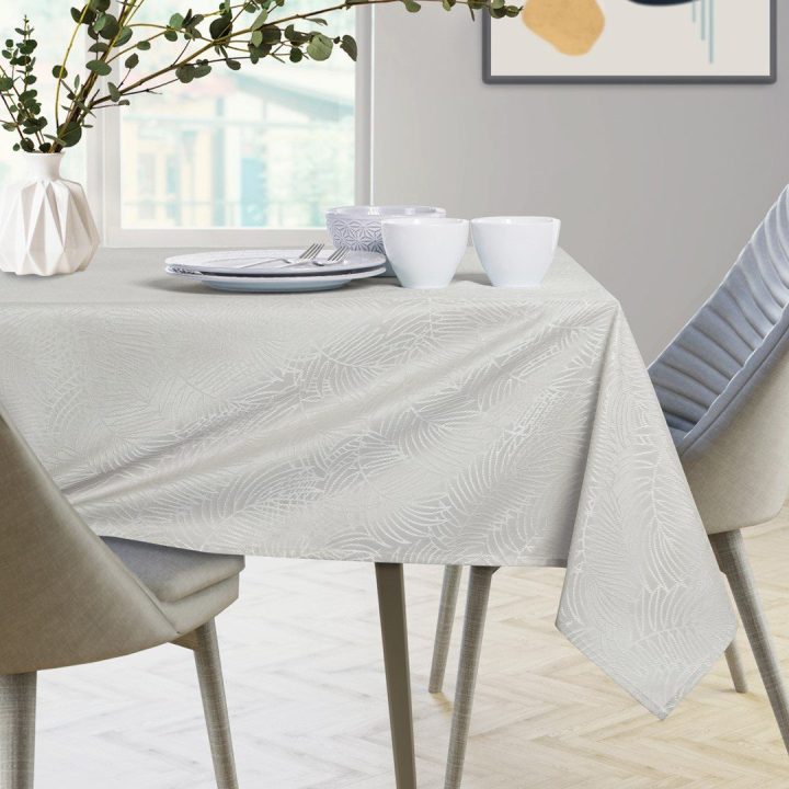 Staltiesė 155×250 cm kreminės spalvos TCLOTH