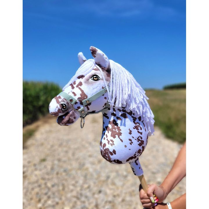 Hobby horse arkliukas Super Hobby Horse Premium – rudas leopardinis arkliukas su baltais karčiais A3