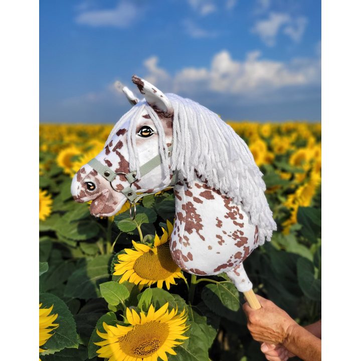 Hobby horse arkliukas Super Hobby Horse Premium – rudas leopardinis arkliukas su baltais karčiais A3