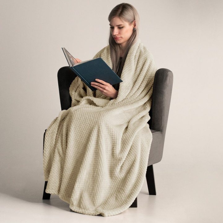 Smėlinės spalvos pledas Henry 170×210 cm