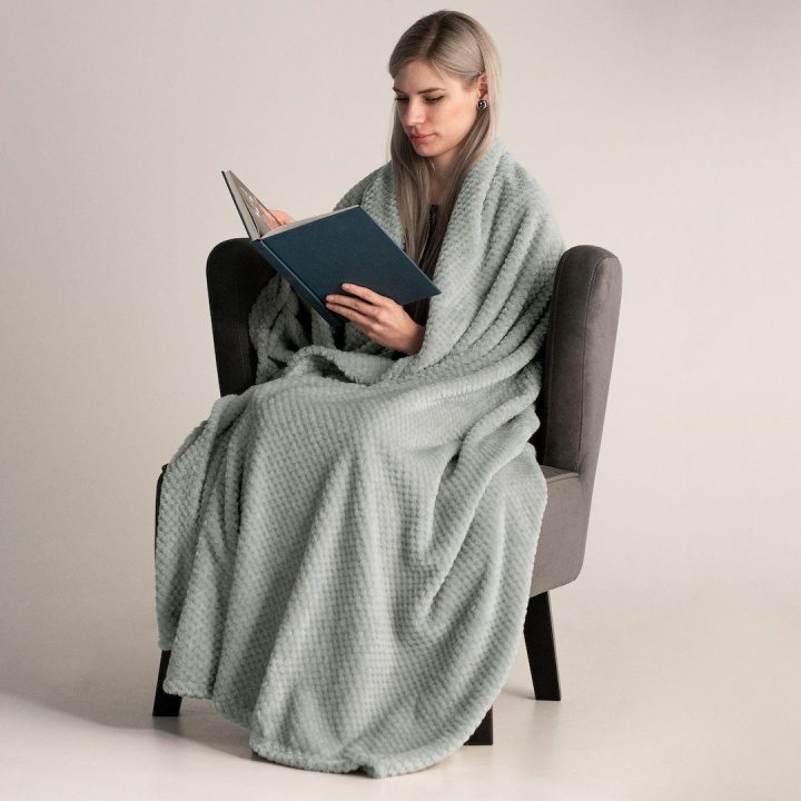 Pilka antklodė 70×150 HENRY