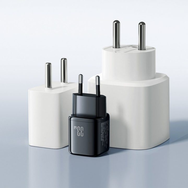 Joyroom JR-TG7 33W įkroviklis USB-C + USB-A juodas
